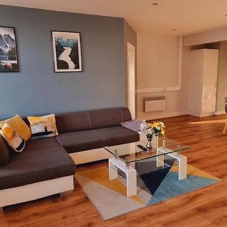 Modern And Spacious Swansea Centre Apartment Екстер'єр фото