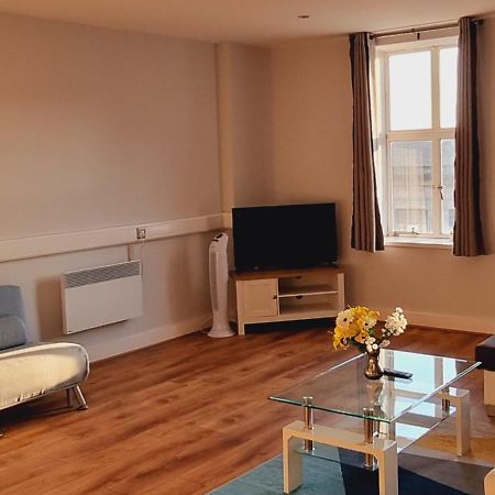 Modern And Spacious Swansea Centre Apartment Екстер'єр фото